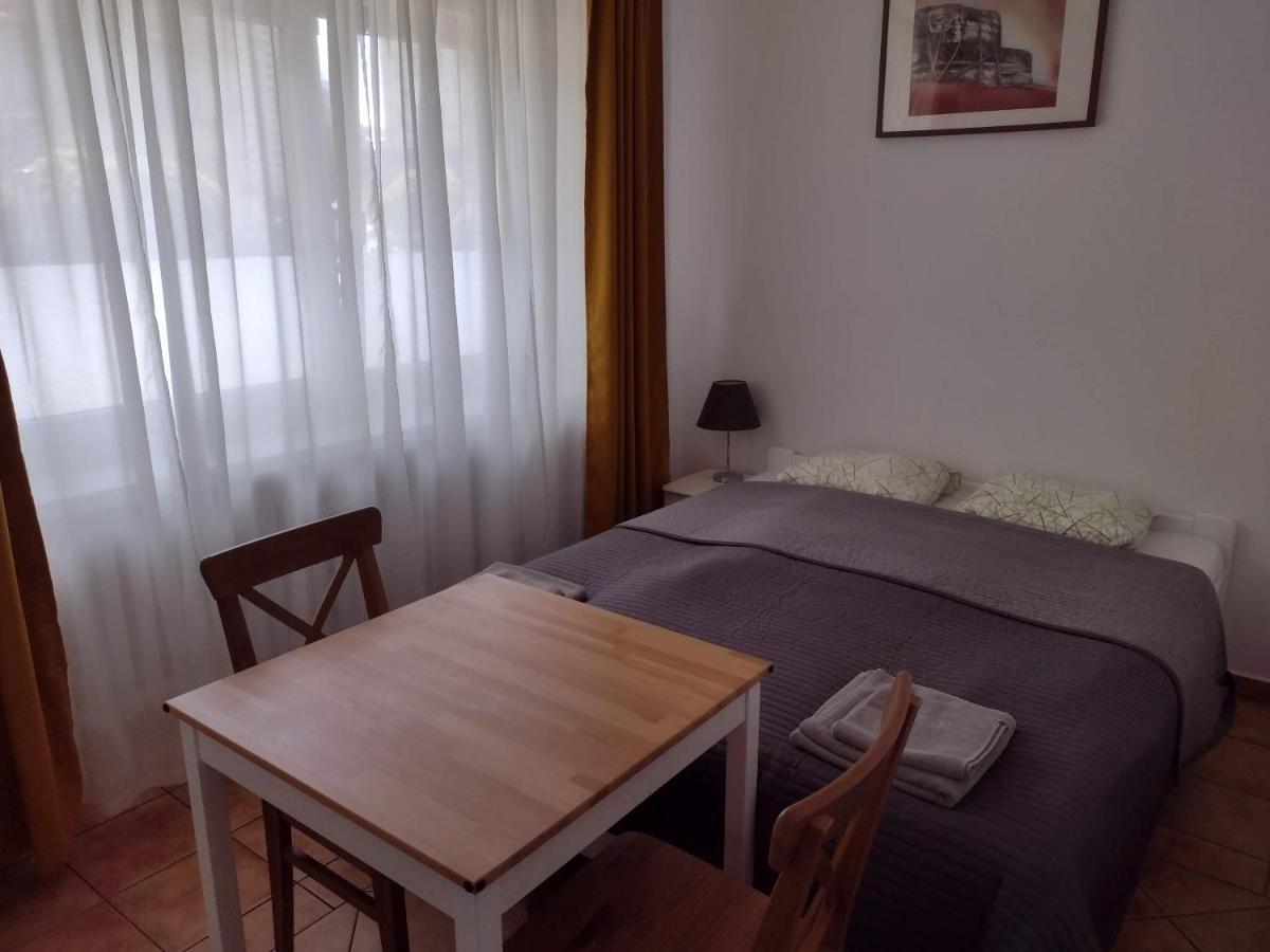 Pokoje Goscinne Przy Ogrodzie Staromiejskim Βρότσλαβ Εξωτερικό φωτογραφία